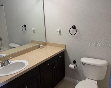 4306 Bayside Village Drive - Photo Thumbnail 11