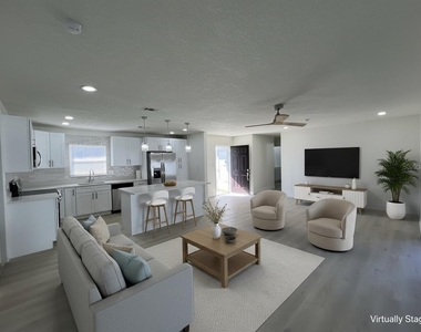 2502 Tropical Shores Drive Se - Photo Thumbnail 8