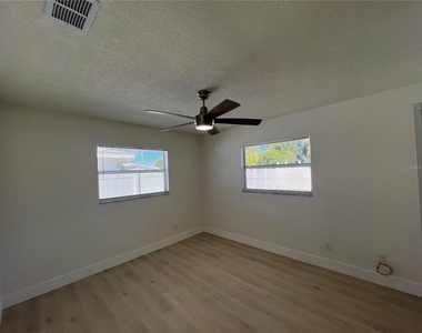 2502 Tropical Shores Drive Se - Photo Thumbnail 20