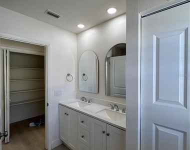 2502 Tropical Shores Drive Se - Photo Thumbnail 27