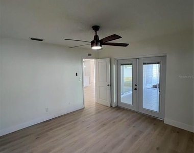 2502 Tropical Shores Drive Se - Photo Thumbnail 15
