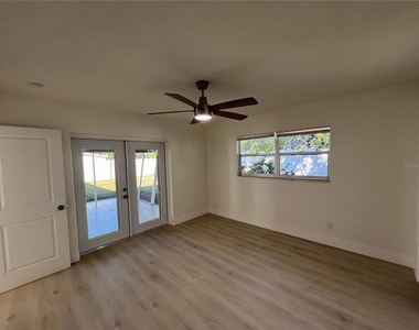 2502 Tropical Shores Drive Se - Photo Thumbnail 11