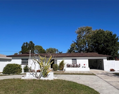 2502 Tropical Shores Drive Se - Photo Thumbnail 3