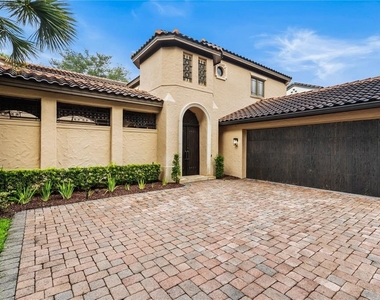 9841 Covent Garden Drive - Photo Thumbnail 2