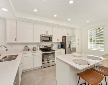 12280 Wellen Golf Street - Photo Thumbnail 8