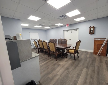 5700 Holiday Park Boulevard - Photo Thumbnail 37