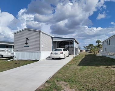 5700 Holiday Park Boulevard - Photo Thumbnail 29