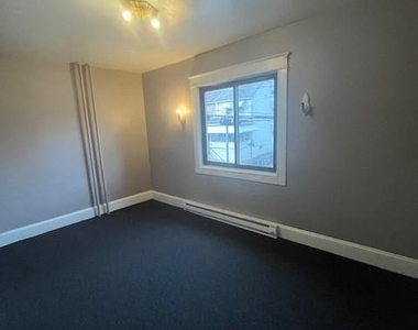 201 E Kline Avenue - Photo Thumbnail 5