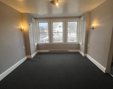 201 E Kline Avenue - Photo Thumbnail 3