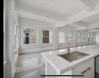 115 N Mesa Street - Photo Thumbnail 4
