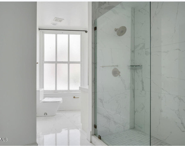 115 N Mesa Street - Photo Thumbnail 2