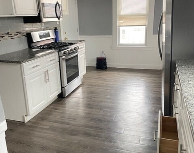 281 Chestnut Street - Photo Thumbnail 4
