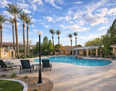 825 Canterra Street - Photo Thumbnail 9