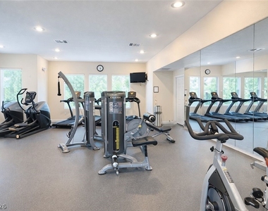 825 Canterra Street - Photo Thumbnail 11