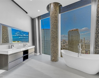 3726 Las Vegas Boulevard - Photo Thumbnail 33