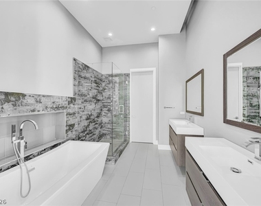 3726 Las Vegas Boulevard - Photo Thumbnail 22