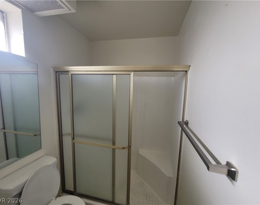 4760 Woodridge Road - Photo Thumbnail 62