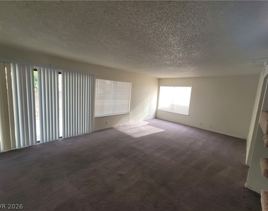 4760 Woodridge Road - Photo Thumbnail 32