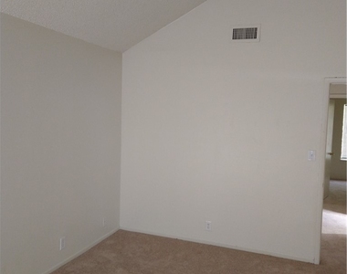 4760 Woodridge Road - Photo Thumbnail 19
