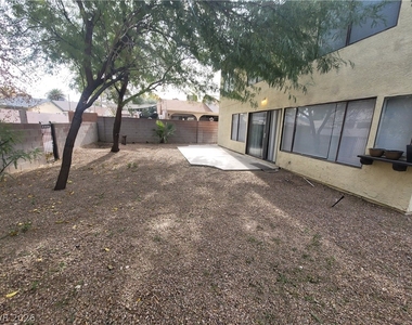 4760 Woodridge Road - Photo Thumbnail 13