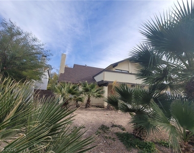 4760 Woodridge Road - Photo Thumbnail 4