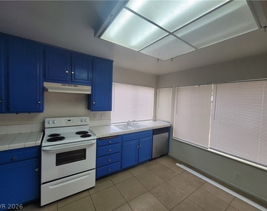 4760 Woodridge Road - Photo Thumbnail 42