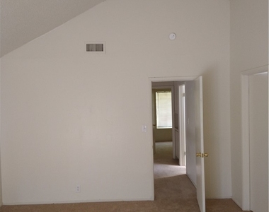 4760 Woodridge Road - Photo Thumbnail 22