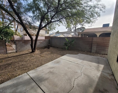 4760 Woodridge Road - Photo Thumbnail 5