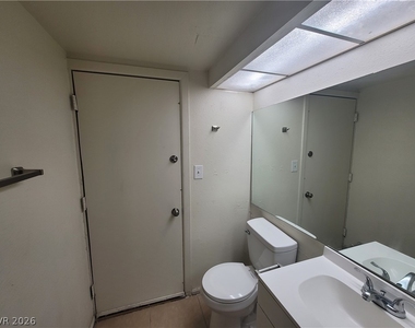 4760 Woodridge Road - Photo Thumbnail 15