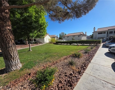 2724 Otter Creek Court - Photo Thumbnail 28