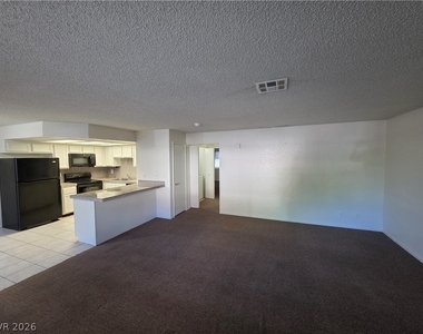 2724 Otter Creek Court - Photo Thumbnail 4