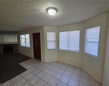 2724 Otter Creek Court - Photo Thumbnail 12