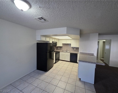 2724 Otter Creek Court - Photo Thumbnail 14