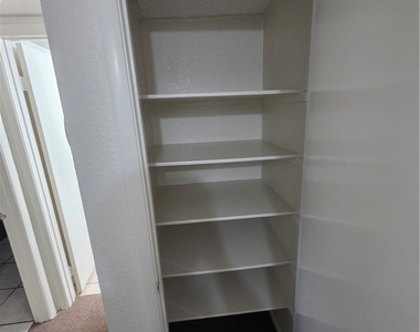 2724 Otter Creek Court - Photo Thumbnail 24