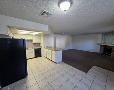 2724 Otter Creek Court - Photo Thumbnail 13