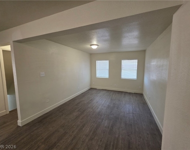1590 Mustang Drive - Photo Thumbnail 80