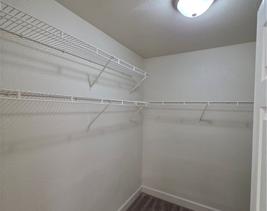 1590 Mustang Drive - Photo Thumbnail 12