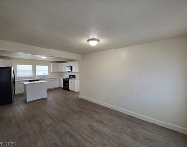 1590 Mustang Drive - Photo Thumbnail 84