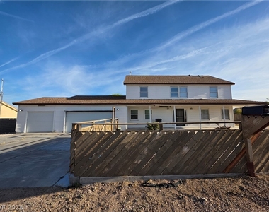 1590 Mustang Drive - Photo Thumbnail 1