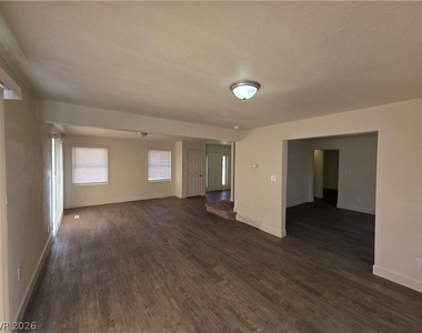 1590 Mustang Drive - Photo Thumbnail 54