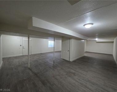 1590 Mustang Drive - Photo Thumbnail 98