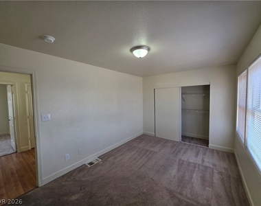 1590 Mustang Drive - Photo Thumbnail 48