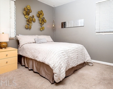 570 Reed Street - Photo Thumbnail 7