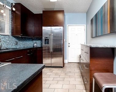 570 Reed Street - Photo Thumbnail 8