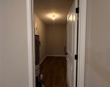 1055 Pinecrest Drive - Photo Thumbnail 29