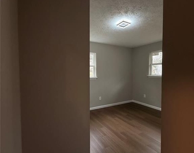 1055 Pinecrest Drive - Photo Thumbnail 55
