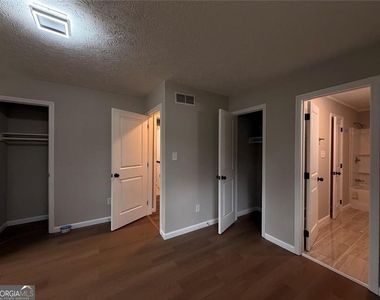 1055 Pinecrest Drive - Photo Thumbnail 47
