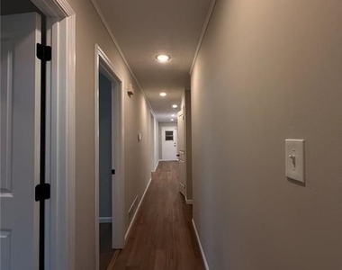 1055 Pinecrest Drive - Photo Thumbnail 49