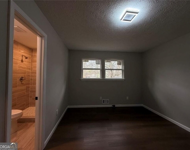 1055 Pinecrest Drive - Photo Thumbnail 61