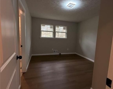 1055 Pinecrest Drive - Photo Thumbnail 59
